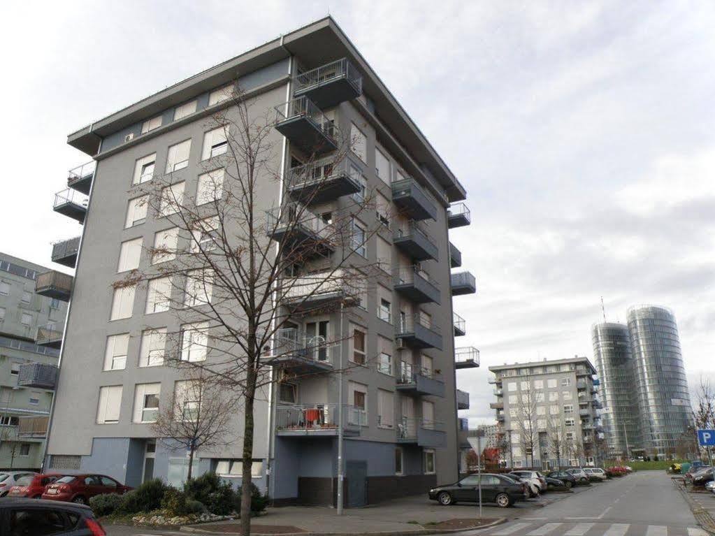 Prestige Apartman Zagabria Esterno foto